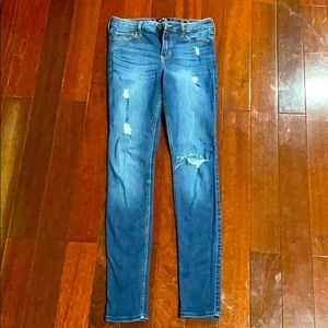 Hollister Mid-rise super skinny jeans